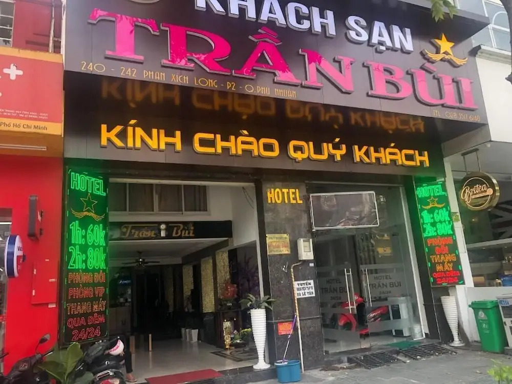 Tran Bui-242 Phan Xich Long-by BayLuxury