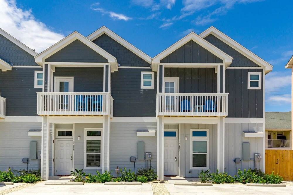 Oceanview End Unit Townhome by RedAwning