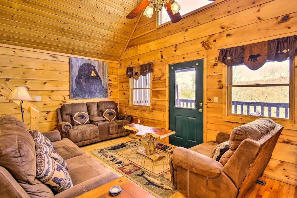 Scenic Sevierville Cabin: Hot Tub, Panoramic Views