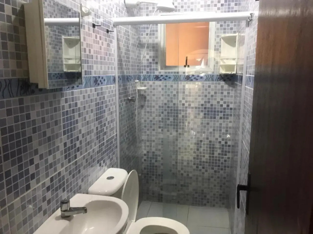 CASA 2 DORM UBATUBA PRAIA MARANDUBA no CONDOMINIO BRISAS DA PRAIA com Wifi Gratis, CHURRASQUEIRA 02 Vagas Garagem