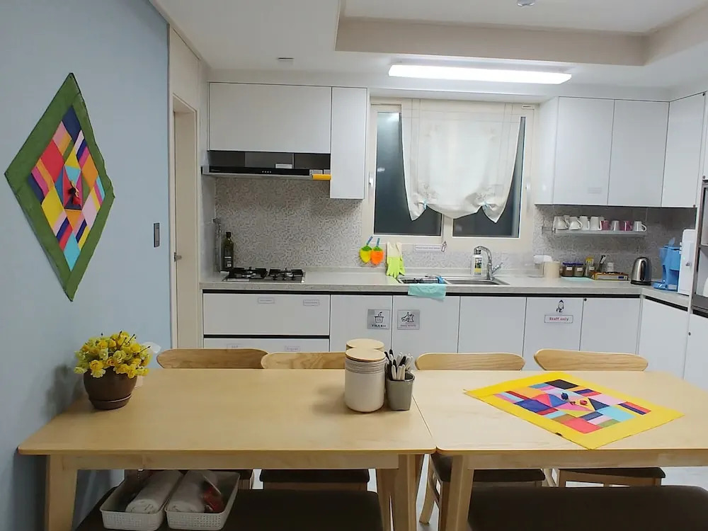 Friends Guesthouse - Hostel