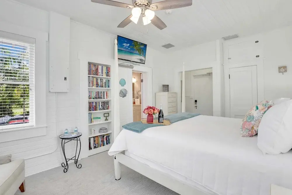 Hibiscus House Bed Breakfast Seashell Room