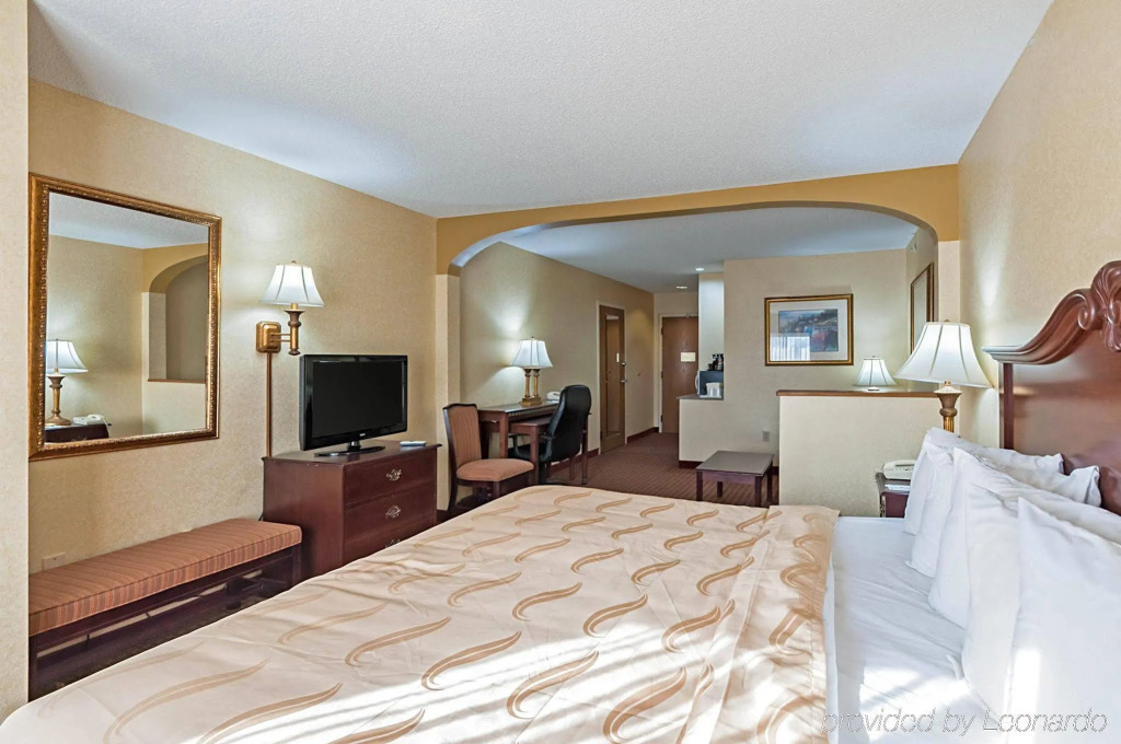 Red Roof Inn & Suites Chestertown