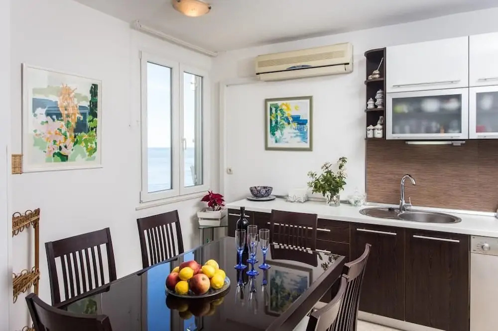 Sea View Apartments - Leo