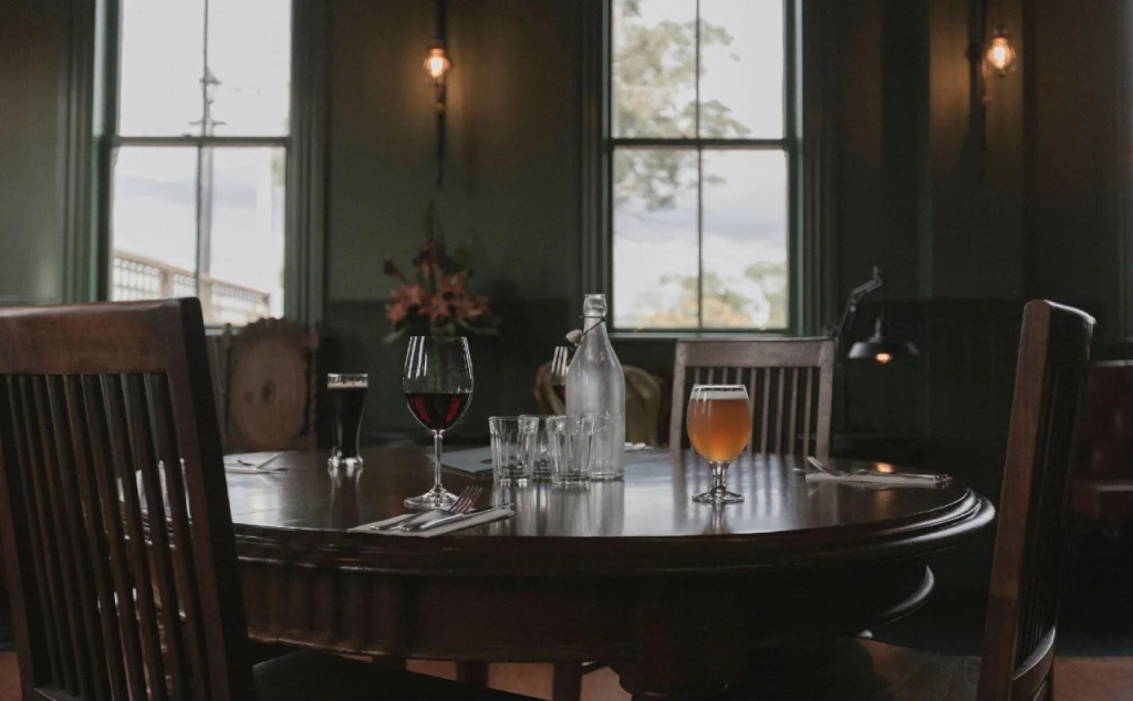 The Royal Hotel Featherston - Boutique Hotel