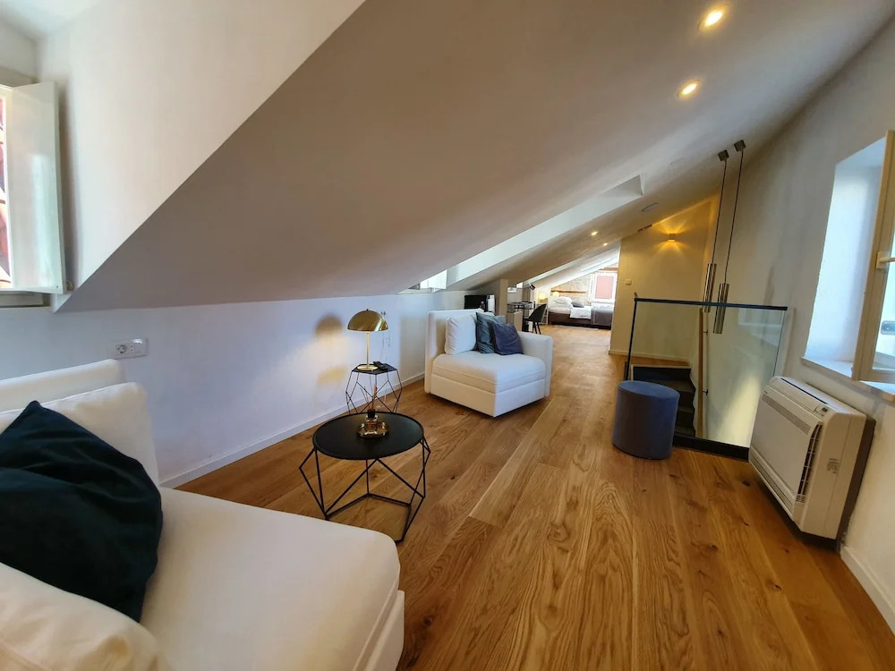 THE SUITES at central Split