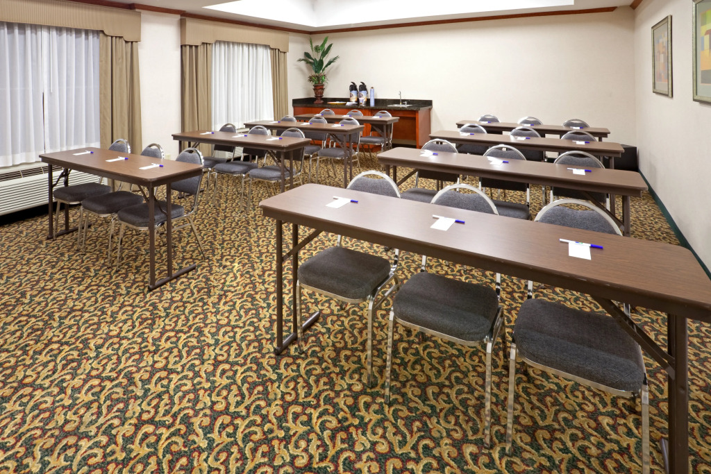 Holiday Inn Express Hotel & Suites Decatur, TX by IHG