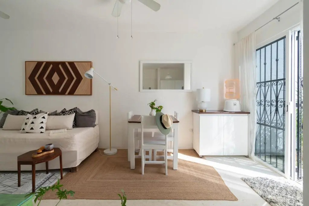 Perfect Cozy Vacation Home Just 2 Miles From the beach