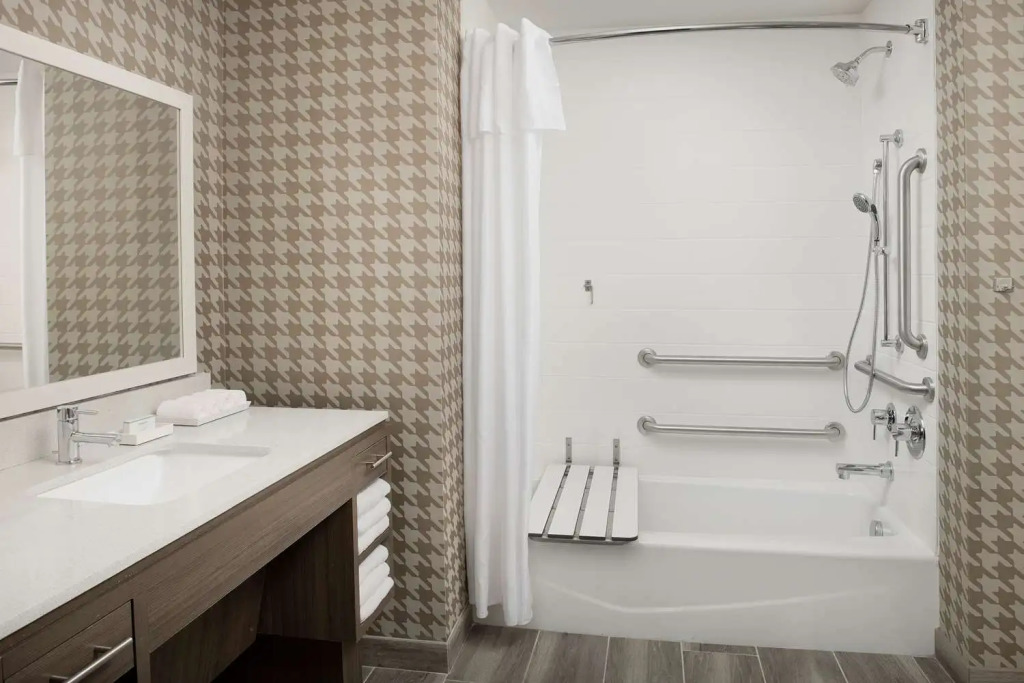 Home2 Suites By Hilton Miami Airport South Blue Lagoon