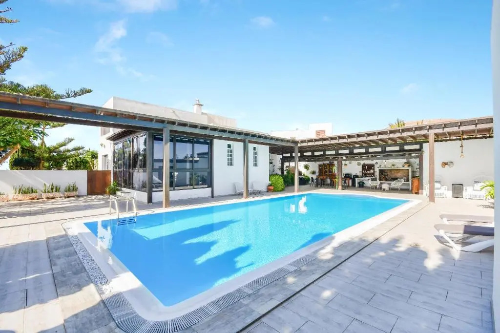 Villa Nazoly - Private Pool, Quiet & Exclusive Stay in Lanzarote