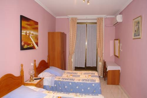 Hostal Dos Naciones
