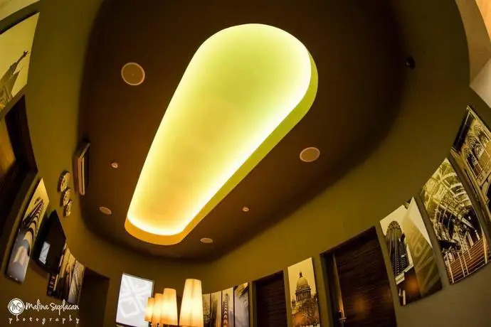 Ivana Hotel