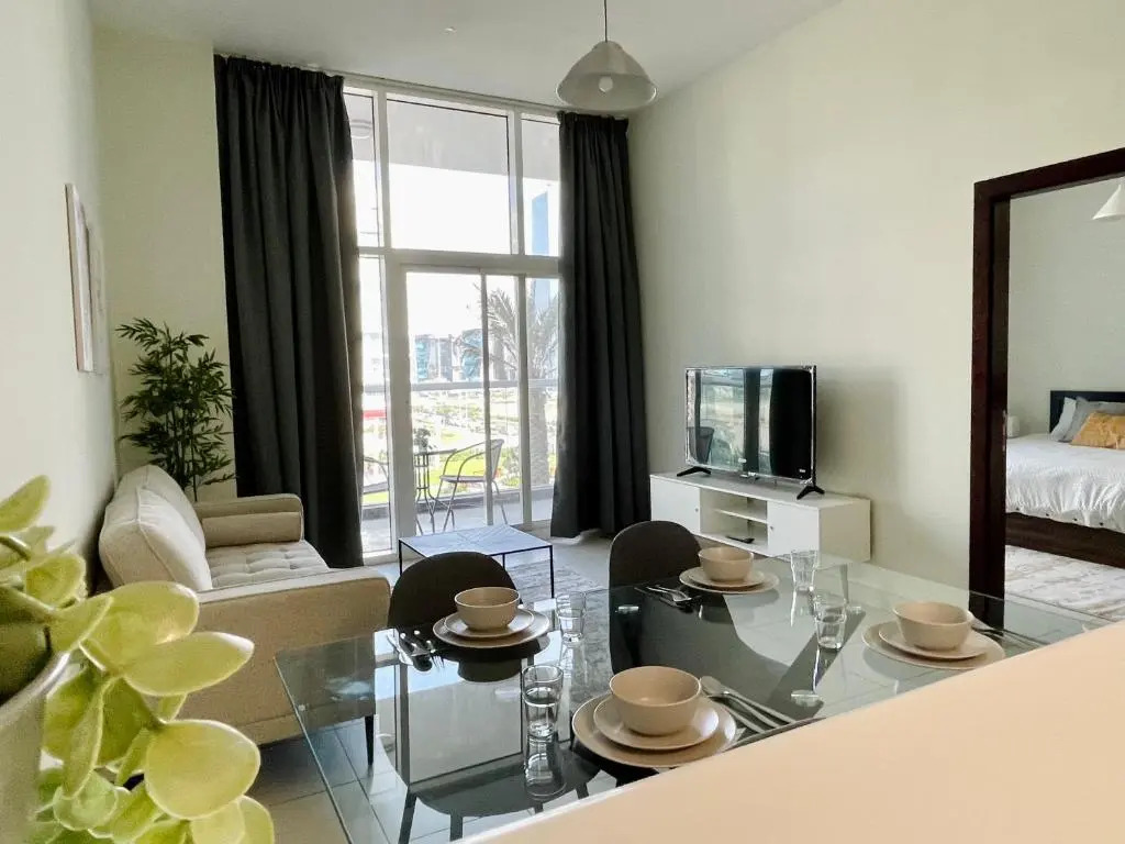 Park View & Spacious One Bedroom Apartment