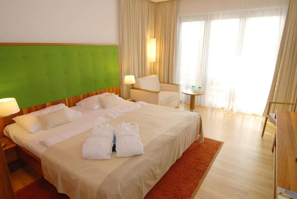Therme Laa Hotel Silent Spa Villas