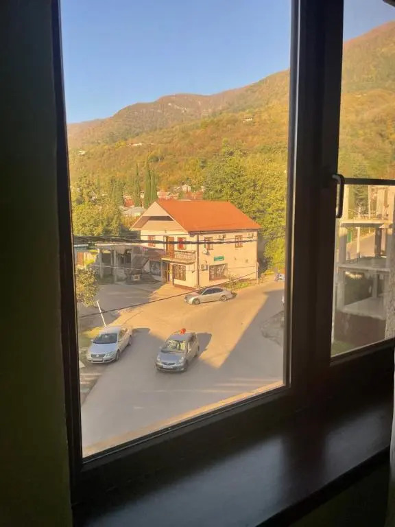 2h kom kV v Gagra