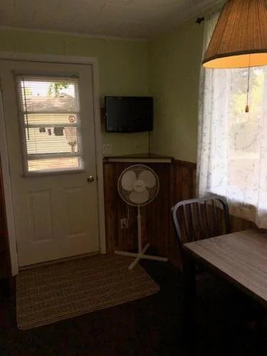 Bel Air Cottages and Motel