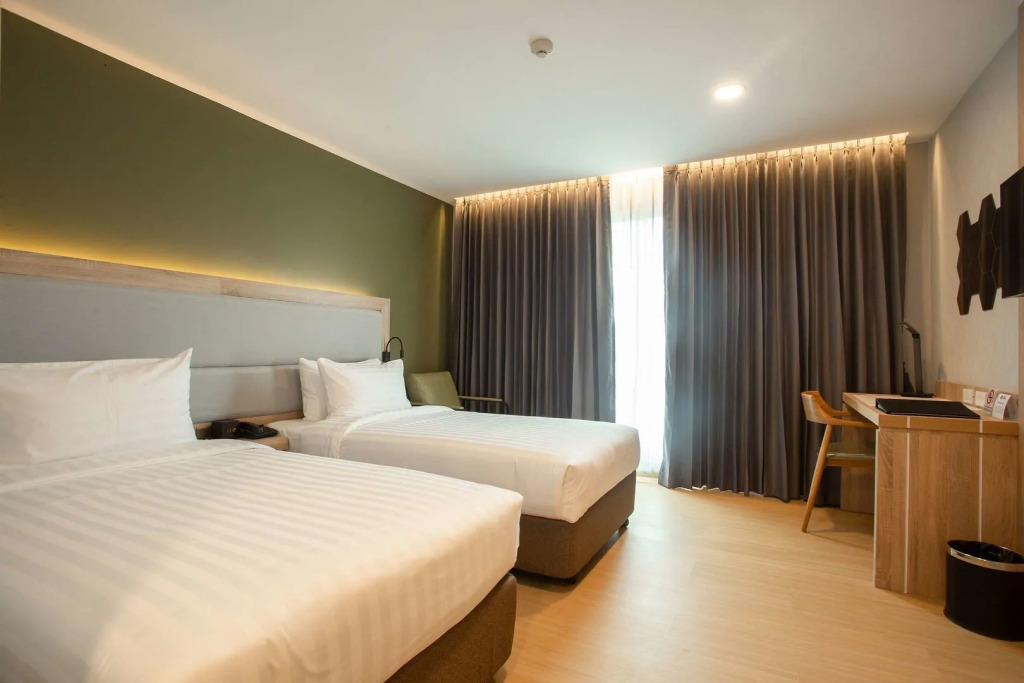 Prime Square Hotel