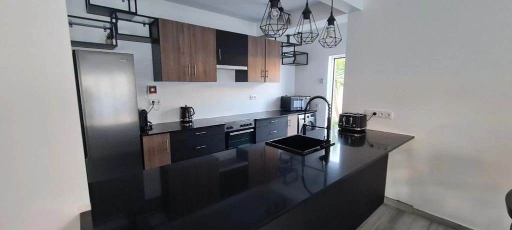 Large Villa - Private Pool - 6 Bedrooms