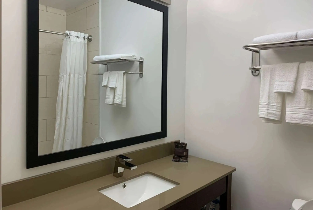 Wingate by Wyndham JFK Airport/Far Rockaway