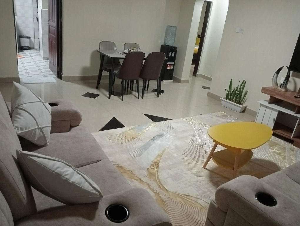 Exquisite 2BR Ensuite Apartment near Rupa Mall