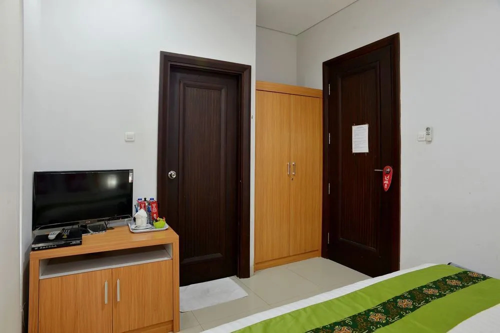 ZEN Rooms Basic Kelapa Dua Kebon Jeruk