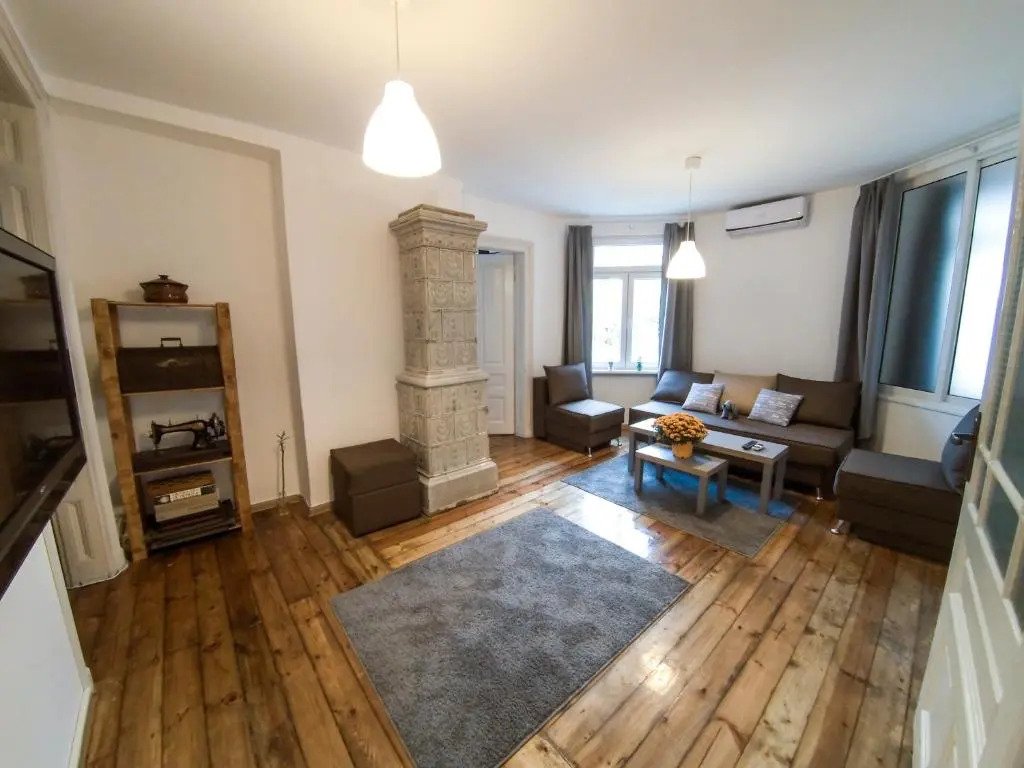 Graf Ignatiev - 3BR APART