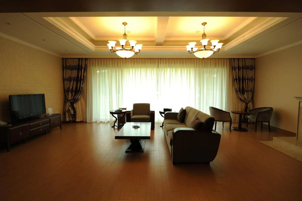 PineRidge Resort
