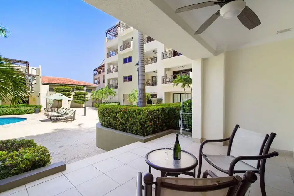1br1ba Condo in Amazing Location w Pool and GYM