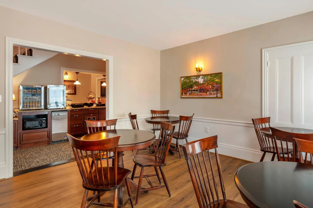 Essex Street Inn & Suites, an Ascend Collection Hotel
