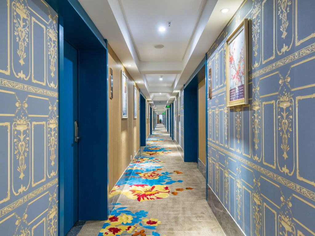 YiWU Best Hotel