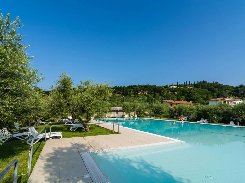 Serene Apartment in Manerba Del Garda with Pool
