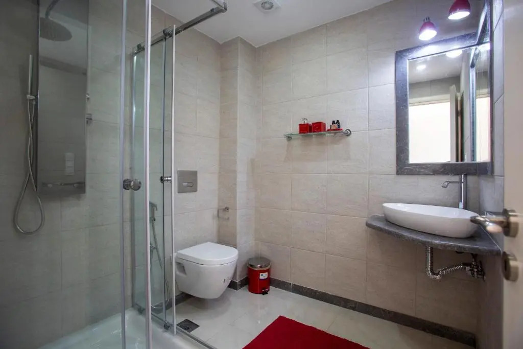 Unique 3 bedrm 3 bathrm apt - Acropolis views! SG69