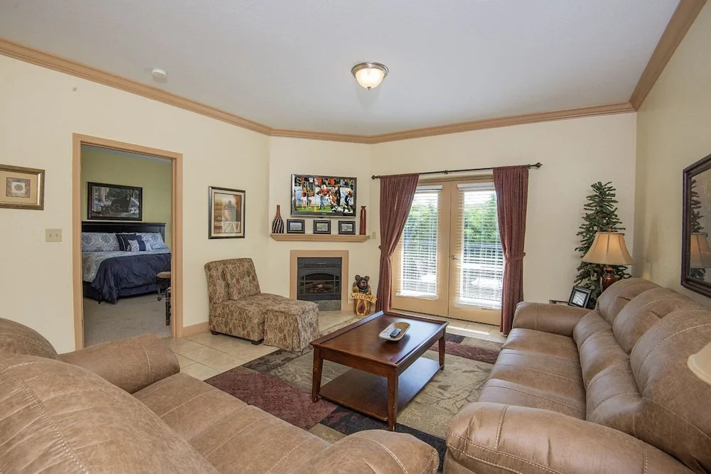 Mv5205 by Heritage Cabin Rentals
