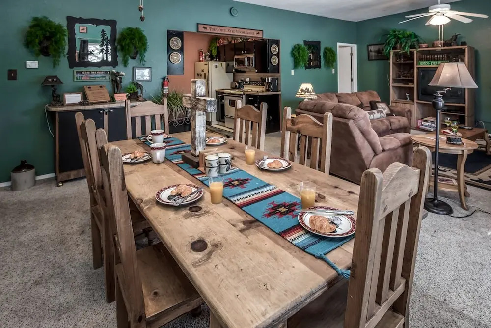 MOOSE3 - Three Bedroom Townhome