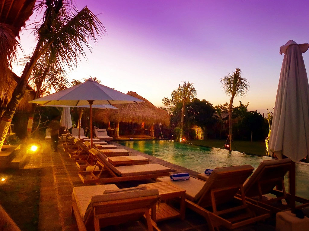 Flower Bud Bungalow Balangan