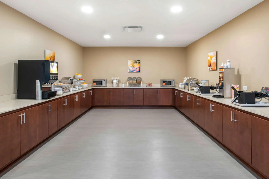 Comfort Inn & Suites Ames near ISU Campus