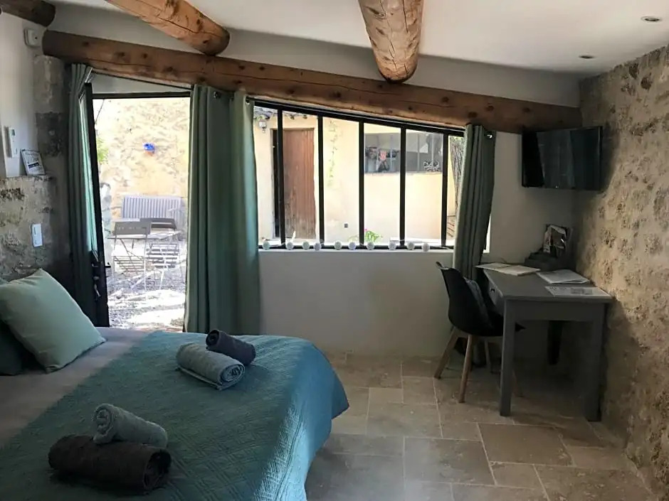 Bastide Bellugue Maison dhôtes réseau Bienvenue à La Ferme à 3 minutes de Lourmarin