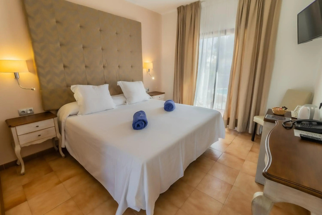 Paloma Blanca Boutique Hotel