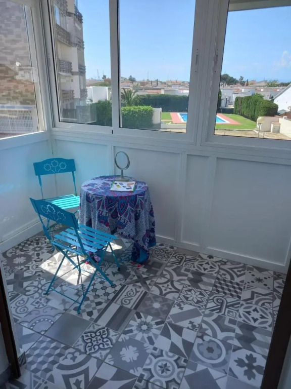 House with free parking, barbeque air conditioning