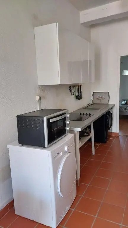 **** VERY CENTRAL Ajaccio 36 rue Fesch, cosy flat in city center pedestrian street, up to 4 people ****