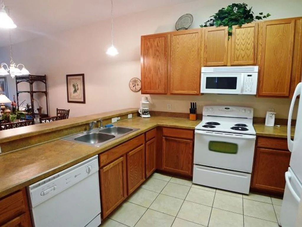 Bahama107b 2 Br condo by RedAwning