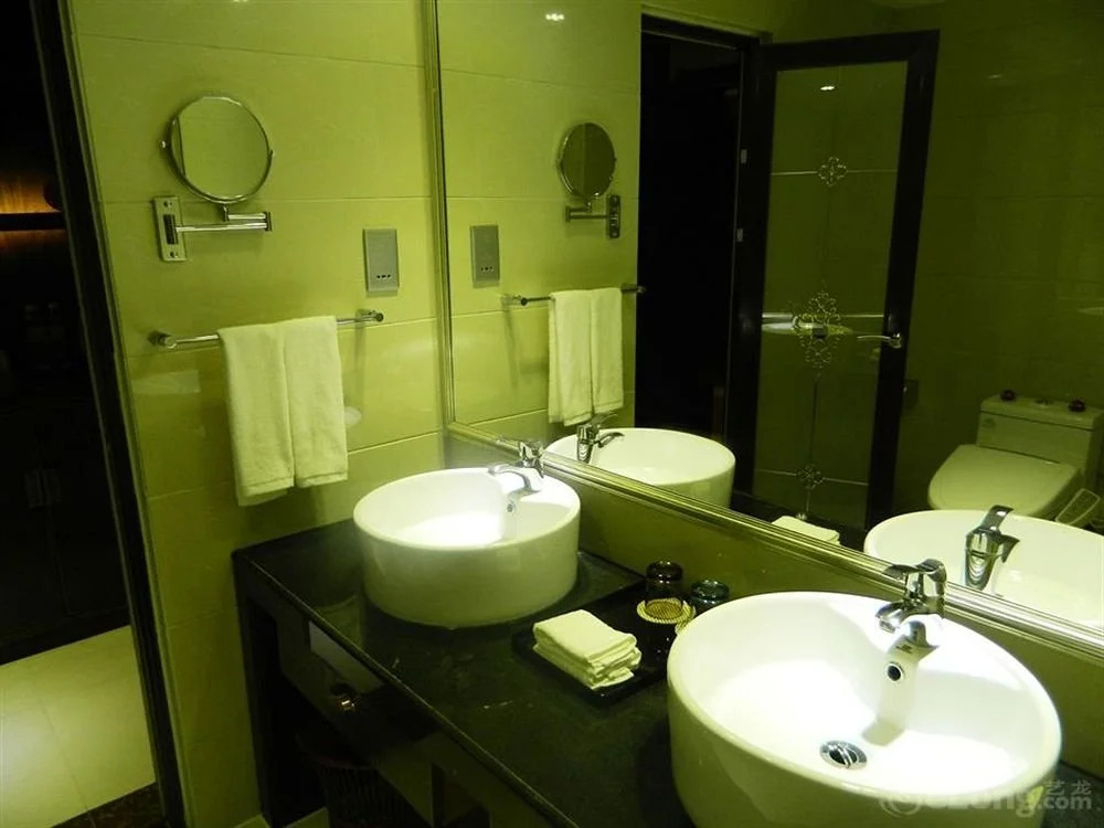 PUSHOW Hotel