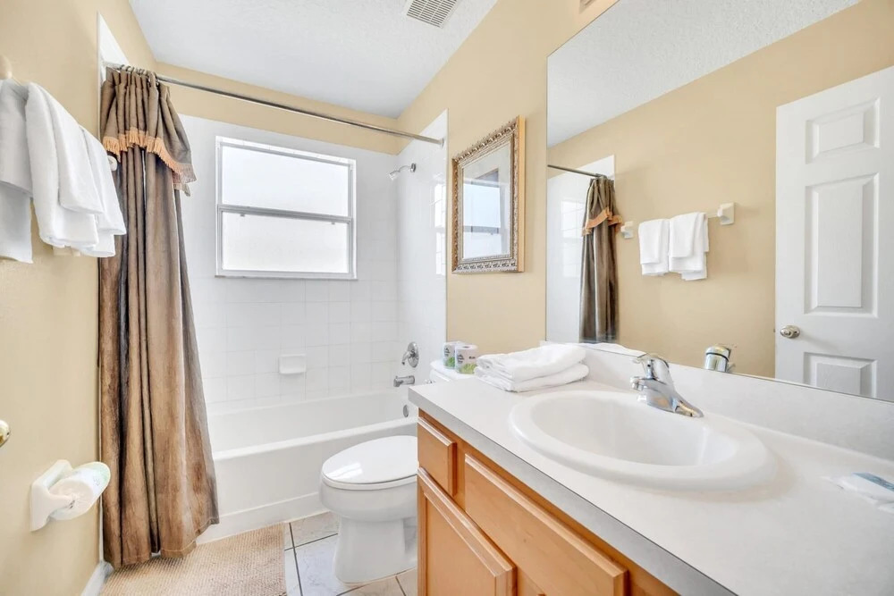 7BR Family Home w PVT Pool Hot Tub Games Room