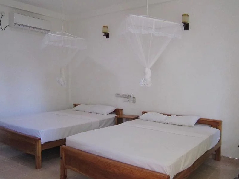 Hotel Gayans