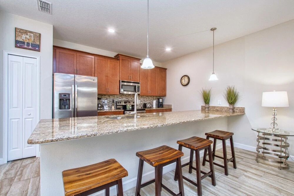 Storey Lake 4 Bedroom Townhome w Splashpool - 1624ST