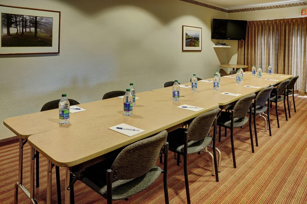 Lakeview Inns & Suites - Brandon