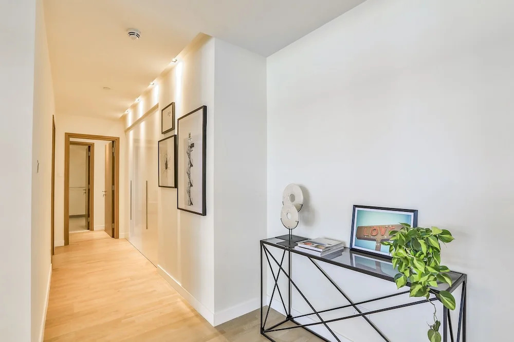 Driven Holiday Homes - City Walk 11A