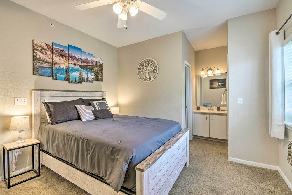 6 Mi to Branson Strip! Dog-friendly Golf Condo