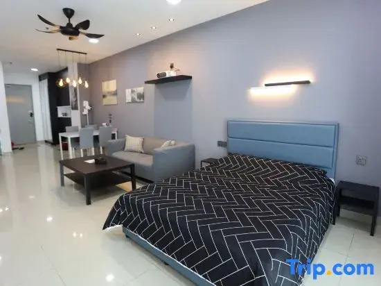 SS15 Courtyard First Subang Cozy Studio with WIFI/TV Box