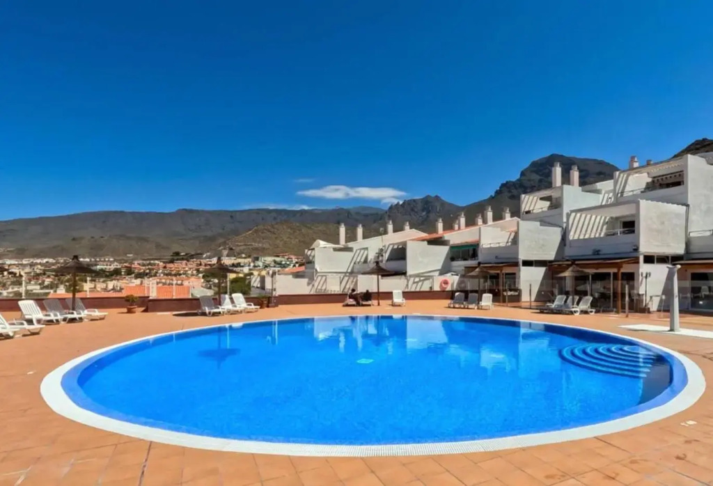 Lovely Duplex - Two Bedroom Community pool - Near beach